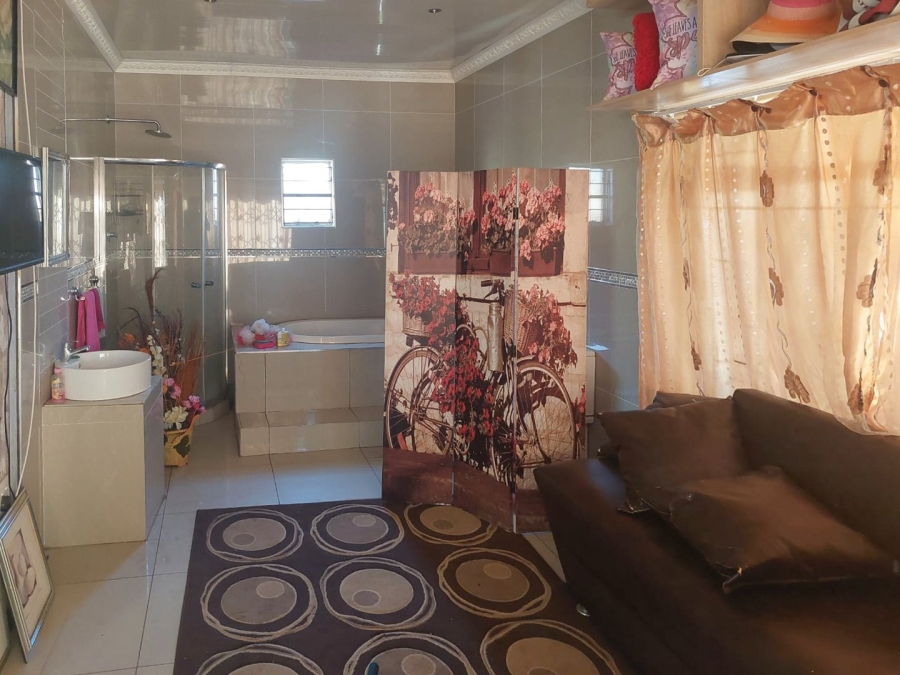 3 Bedroom Property for Sale in Randlespark North West